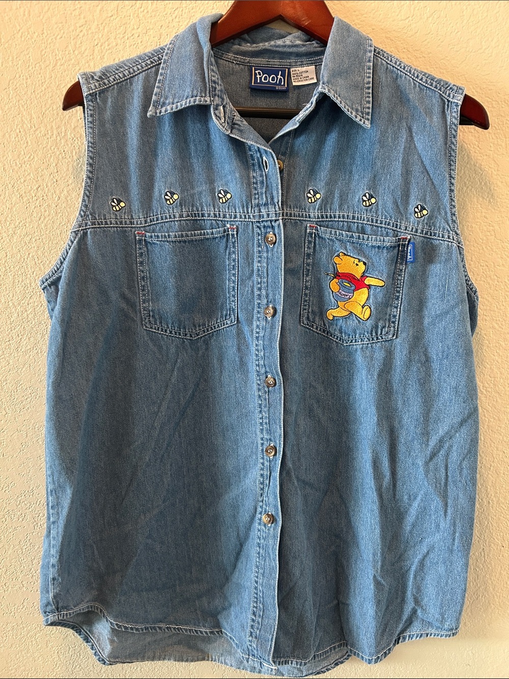 Disney Pooh Sleeveless Blue Denim Button-Up Shirt Women Sz L Vintage Embroidered